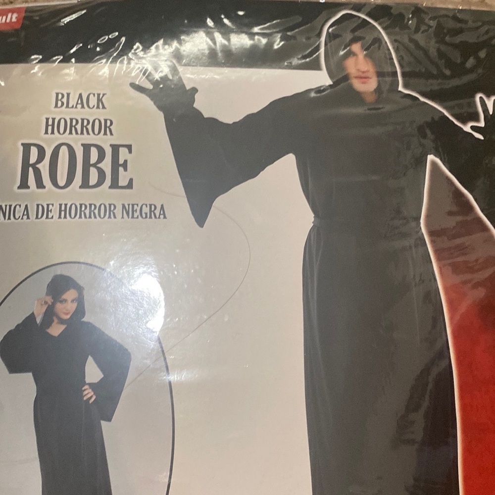 Black Horror Robe - Picture 4 of 5